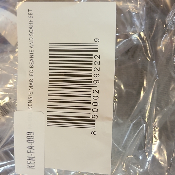 Kensie Marled Beanie and Alligator Scarf Set - Picture 5 of 5